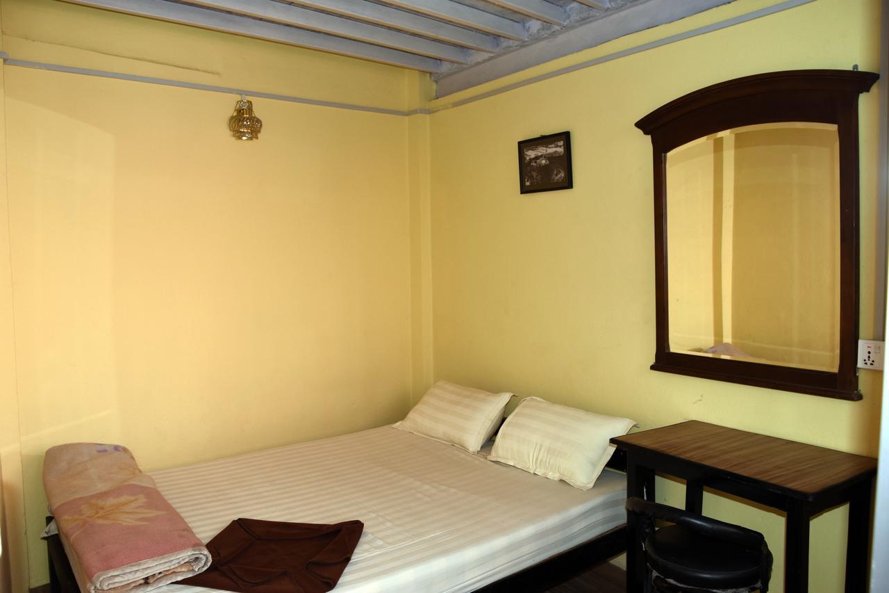 Beehive Hostel Kathmandu Exterior foto