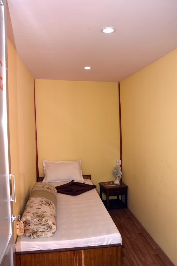 Beehive Hostel Kathmandu Exterior foto